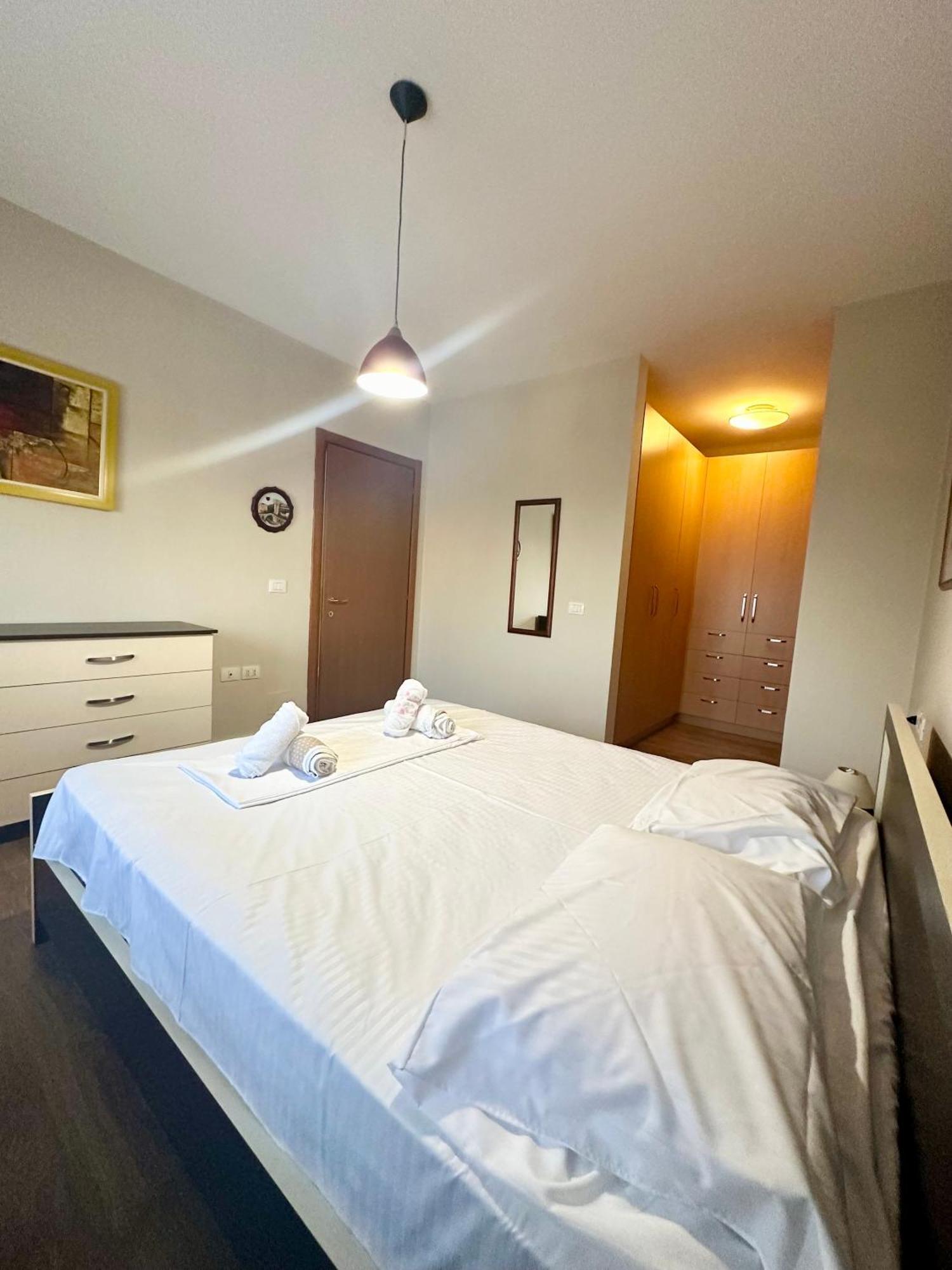 טיראנה Kk Apartment Air Albania-Centrally Located מראה חיצוני תמונה