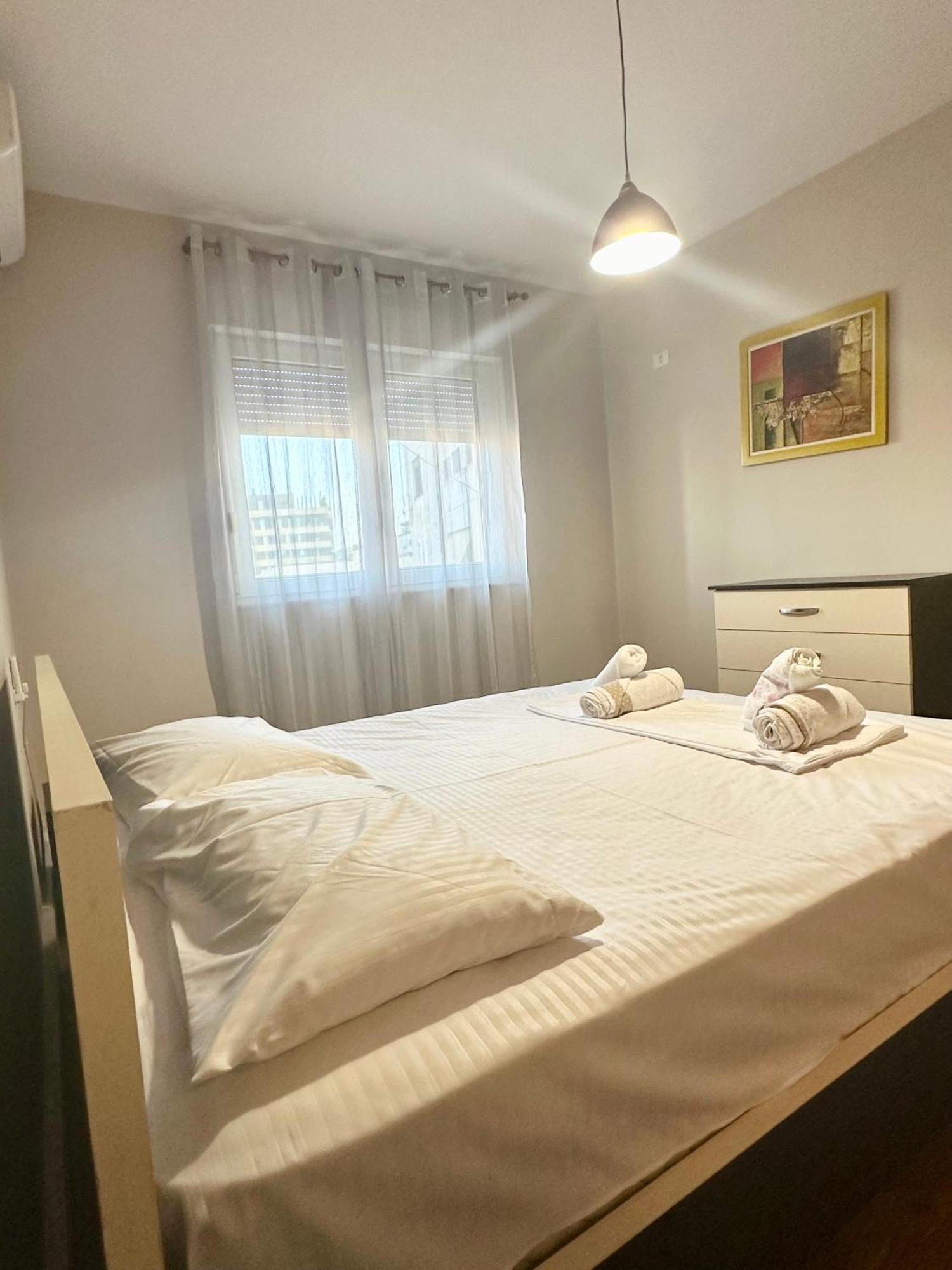 טיראנה Kk Apartment Air Albania-Centrally Located מראה חיצוני תמונה